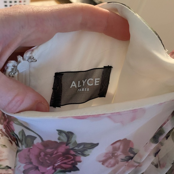 Prom dress / formal dress - Picture 5 of 8